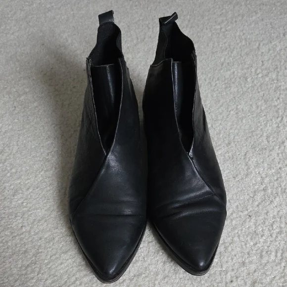 COCLICO Black Leather Ankle Booties - Picture 2 of 10